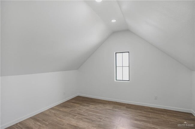 Building Photo - 3730 E Davis Rd