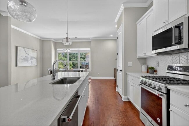 Building Photo - 1104 Bakary Ct