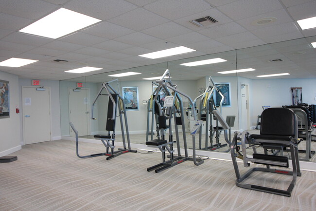 Building Photo - 8600 S Ocean Dr