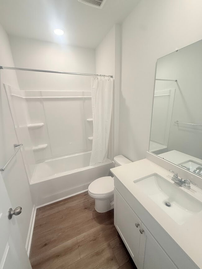 Building Photo - 1022 Laconic Dr