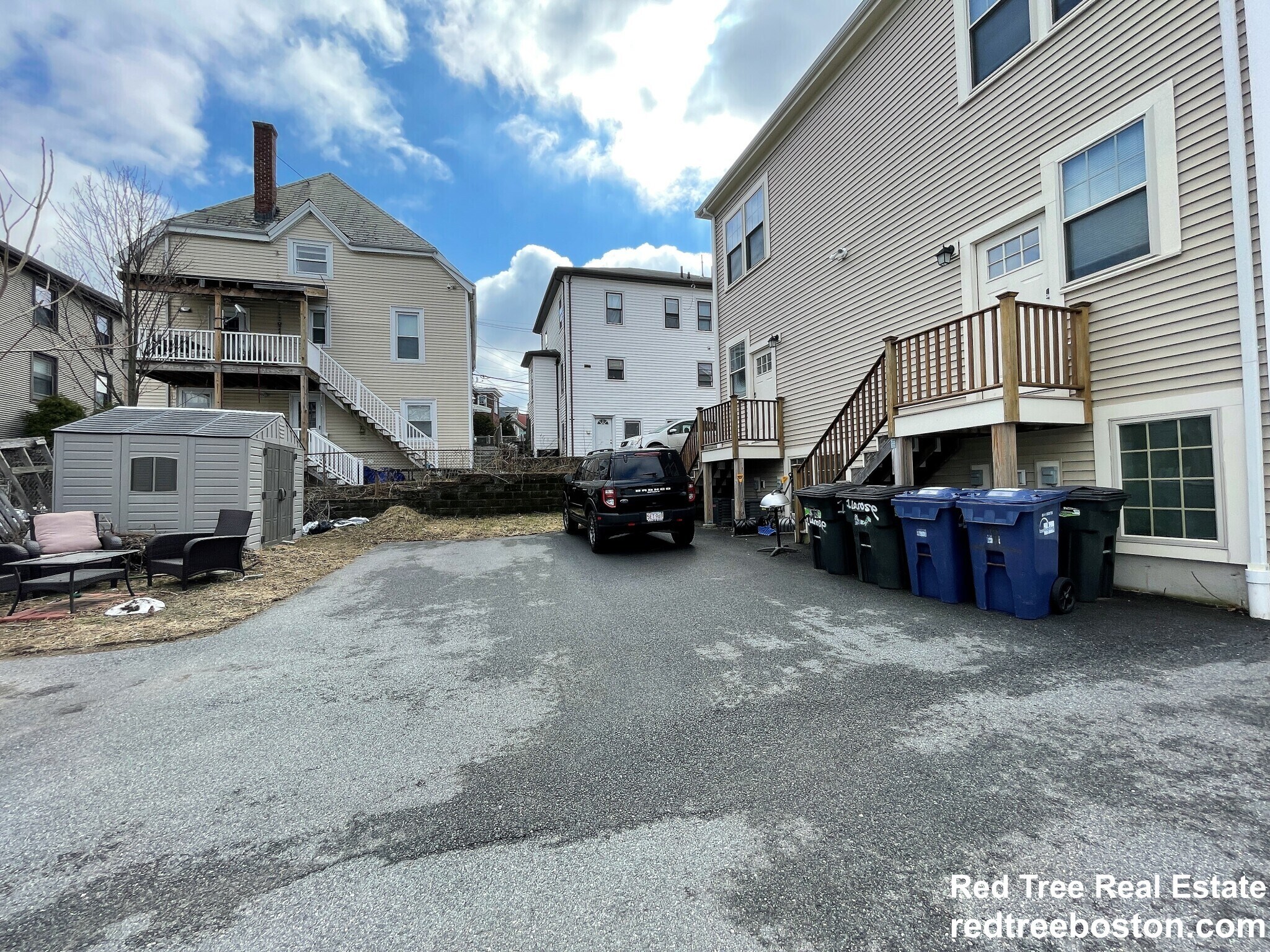 Building Photo - 1 Larose Pl