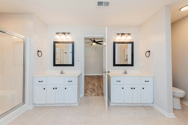 Building Photo - 104 Lupine Way