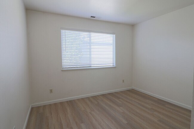 Building Photo - 2659 Sycamore Glen Dr