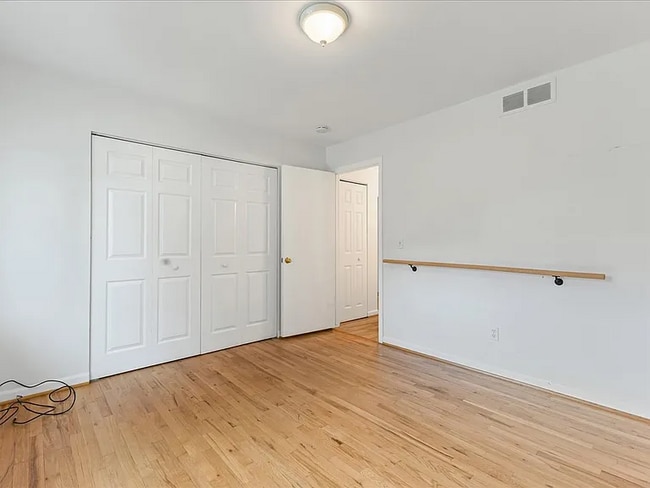 Building Photo - 750 Trailwood Path