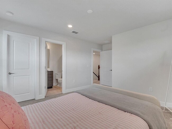 Building Photo - 4532 Gliding Wave St