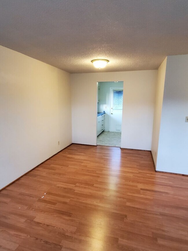 Building Photo - 446s51