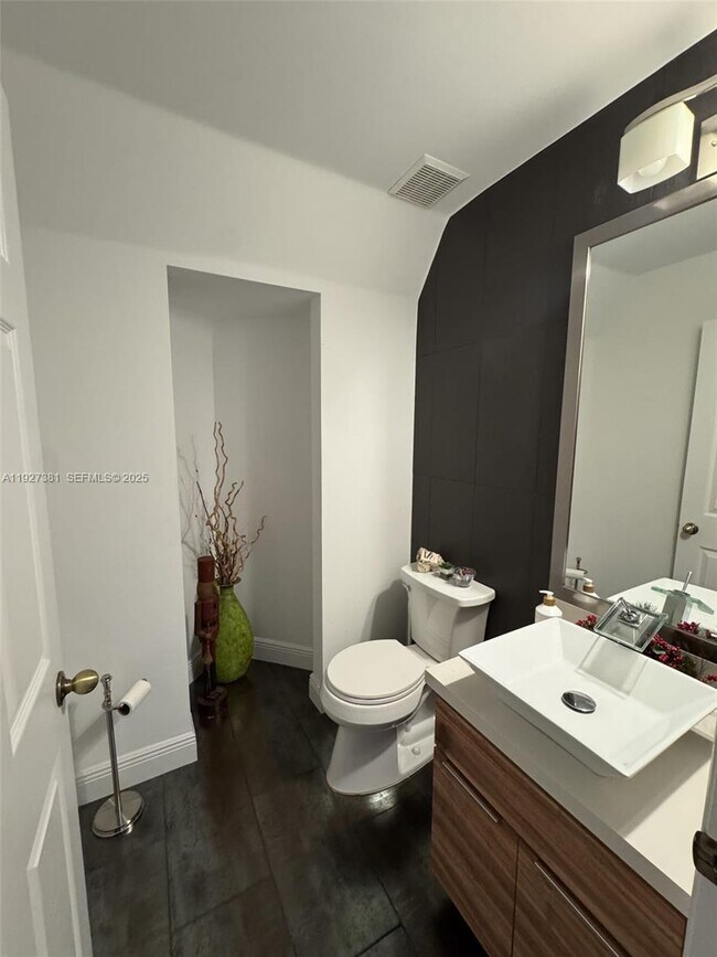 Building Photo - 10973 NW 53rd Ln