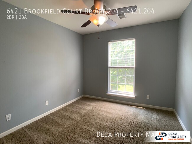 Building Photo - 2 Bedroom Condo