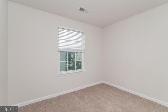 Building Photo - 6 Sparrow Cir