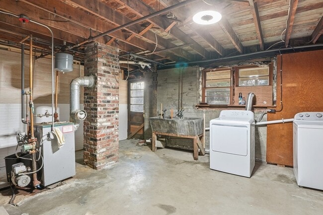 Building Photo - 16 Liberty Dr