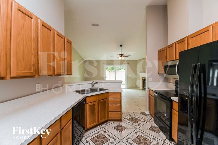 Building Photo - 12335 Bucks Harbor Dr S