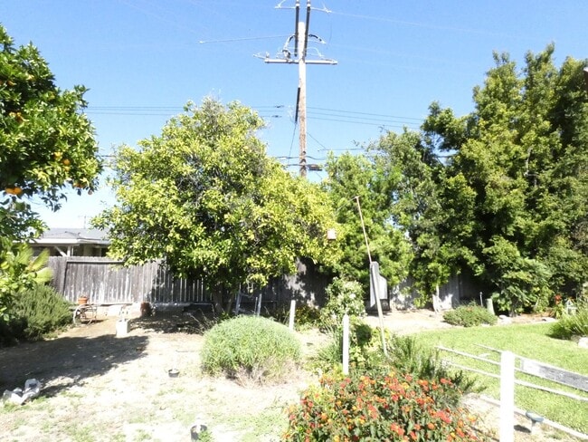 Building Photo - *Available NOW  in Whittier!*