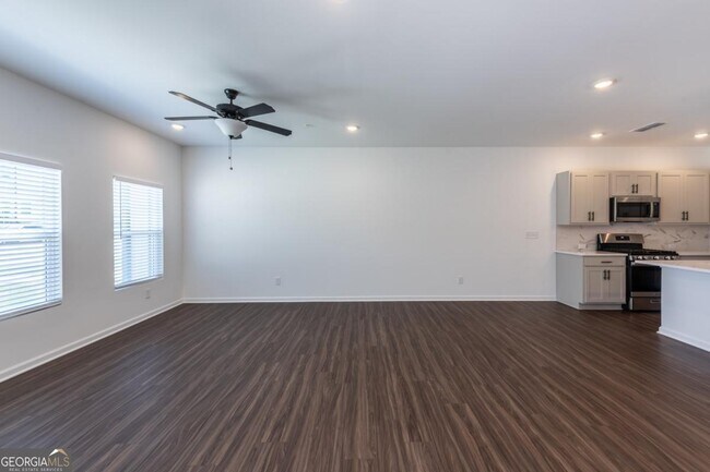 Building Photo - 5542 Highland St