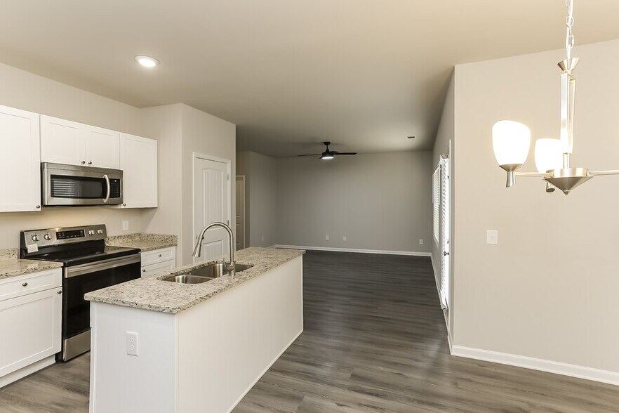 Building Photo - 118 Mineral Springs Ln