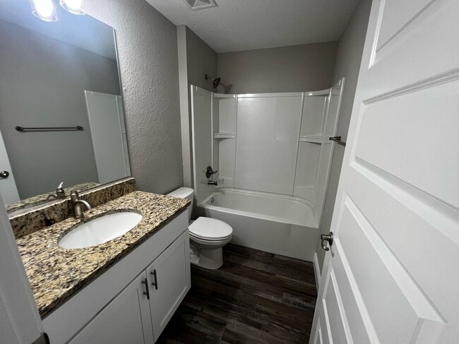 Building Photo - New Construction Custom Home - Desirable SE Ocala Neighborhood 3/2/2 **WON"T LAST**