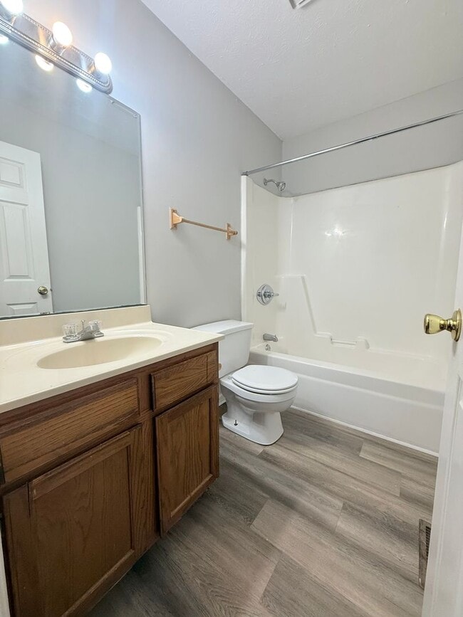 Building Photo - 171 S Killarney Ln