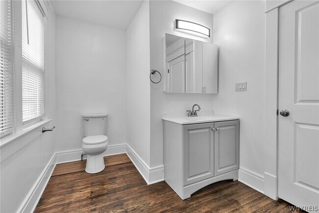 Building Photo - 49 Virgil Ave