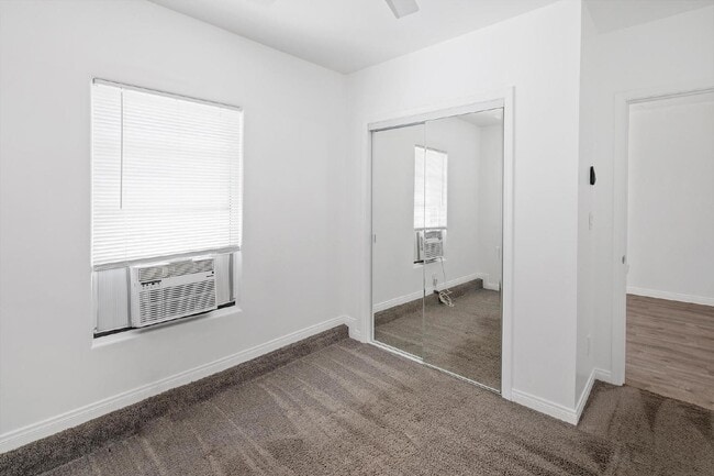Building Photo - Charming 1 Bedroom, 1 Bathroom Apartment