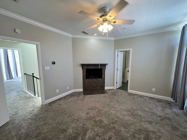 Building Photo - 4040 Avondale Ave