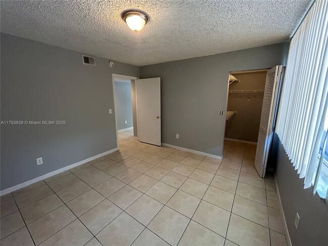 Building Photo - 4015 W McNab Rd