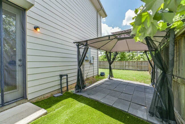 Building Photo - 547 Bristol Tide Ct