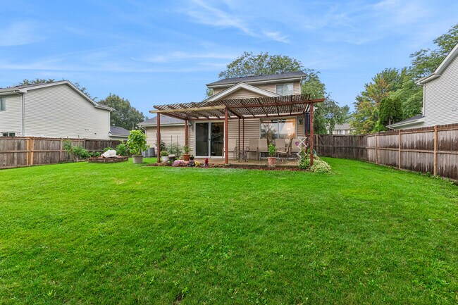 Building Photo - 298 Danbury Dr