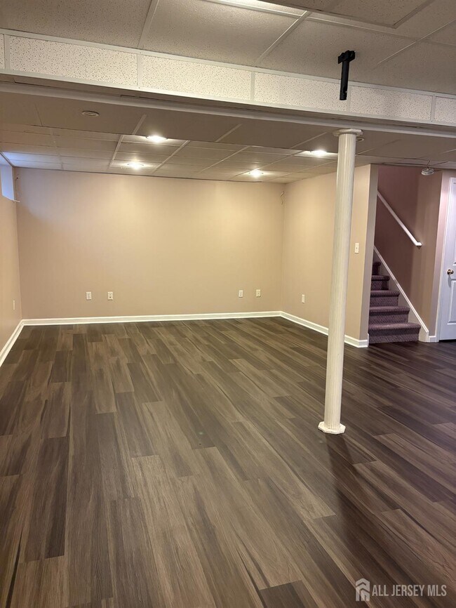 Building Photo - 30 Palmetto Way