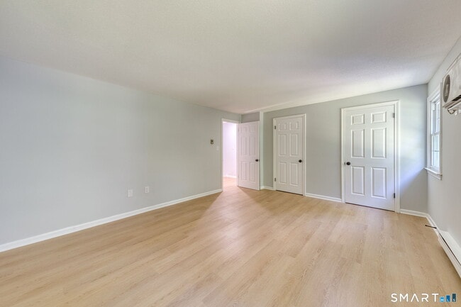 Building Photo - 45 Brandywine Ln