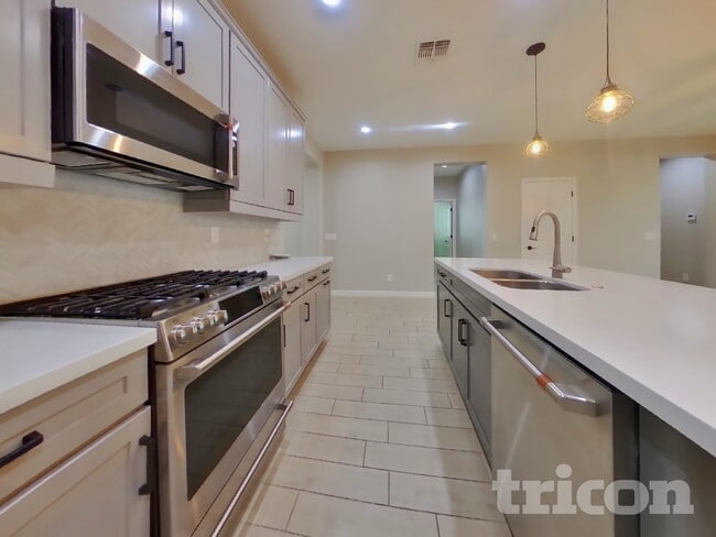 Building Photo - 24896 N 144th Ln