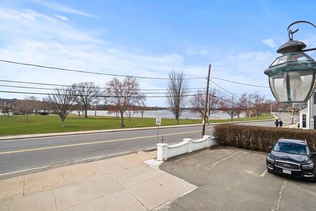 Building Photo - 1 Salem St