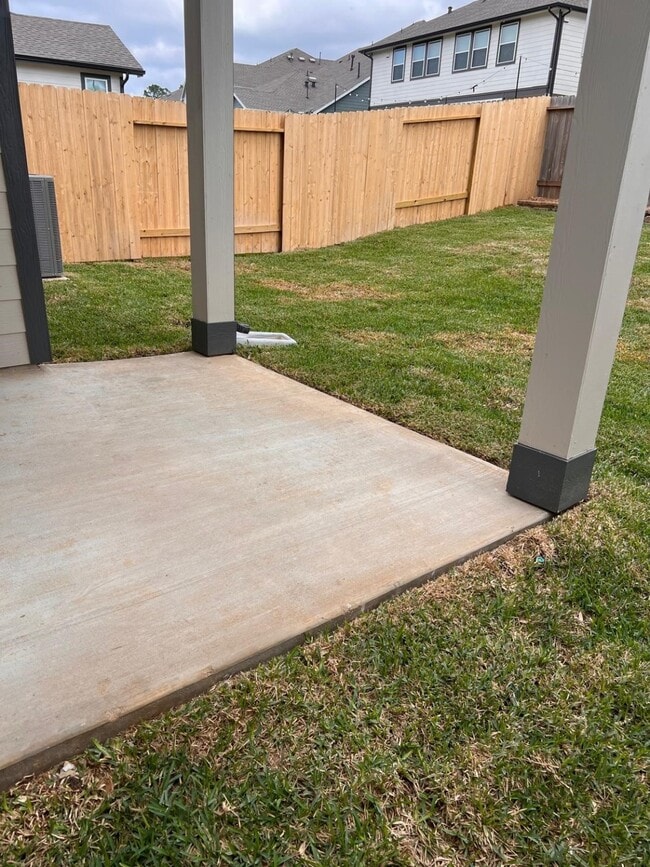 Building Photo - 126 W Coralburst Lp