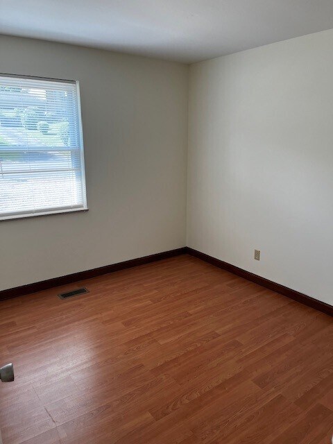 Upstairs BR - 10912 Dineen Dr