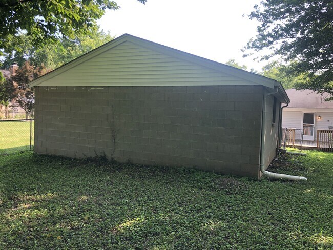 Building Photo - 5004 Winding Spring Pl