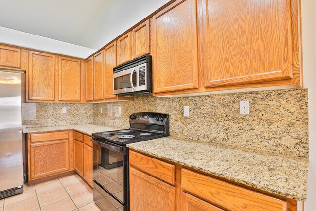 Building Photo - Clemente Ranch 4 bedroom