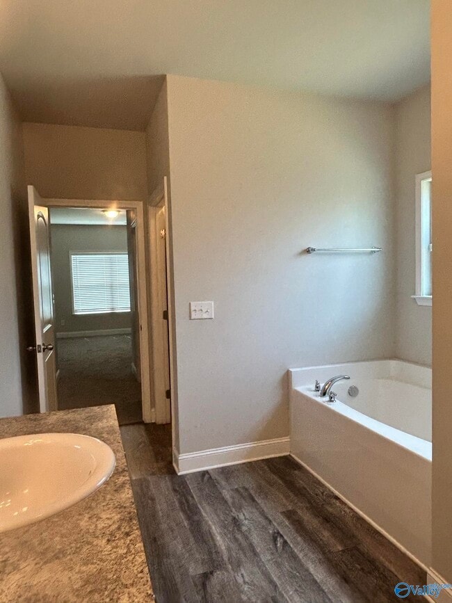 Building Photo - 107 Fourstar Ln
