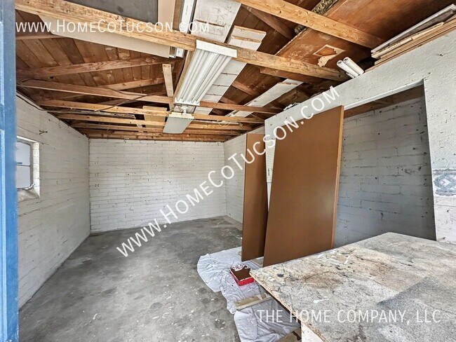Building Photo - 4531 E 8th St
