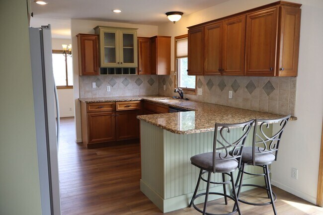 Building Photo - Beautiful 4 Bedroom Fort Collins Home