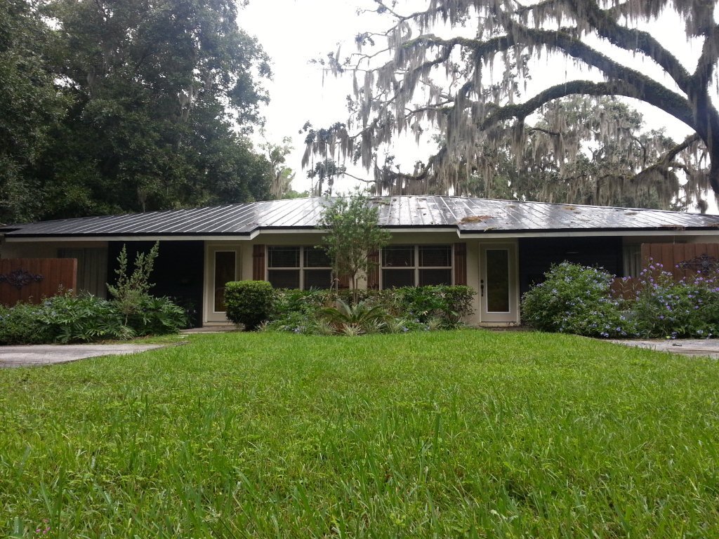 Flat#300 is front/right - 917 SE 3rd St