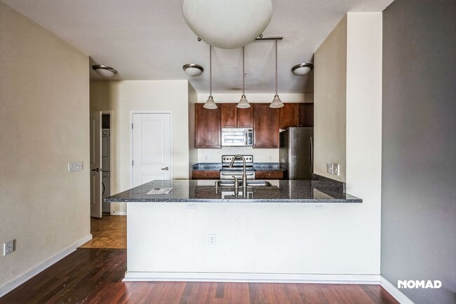 Building Photo - Charming 2BR Condo in Denver