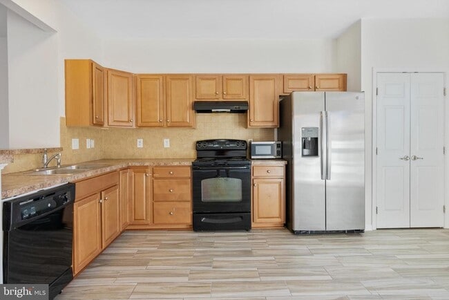 Building Photo - 407 Susan Cir