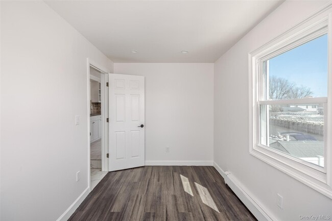 Building Photo - 33 Dock Dr