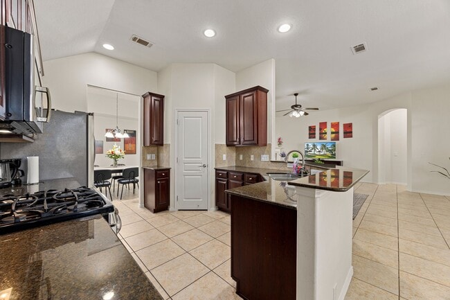 Building Photo - 19914 Sagebrush Cove