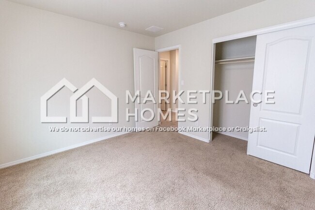 Building Photo - 3533 Wild Horse Rd NE