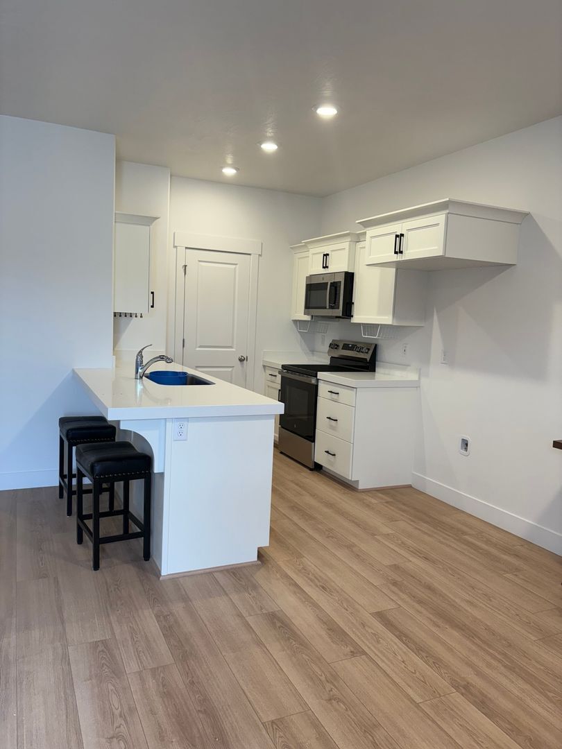 Building Photo - 2075 E Canyonlands Ln