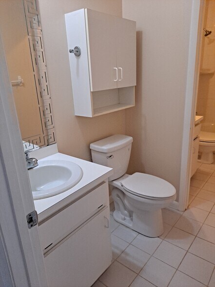 Building Photo - 206 Jackson Ave