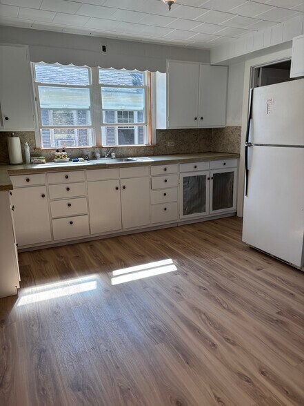 Building Photo - 80 6th St