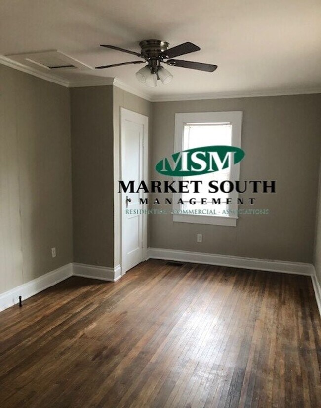 Building Photo - 508 E 48th St