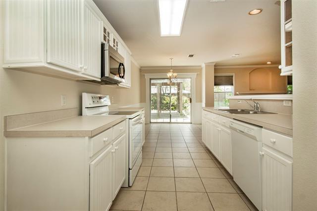 Building Photo - 4512 Blue Jay Ln