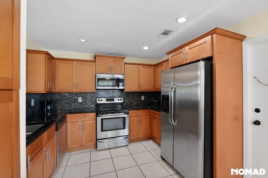 Building Photo - 293 Chicago Woods Cir