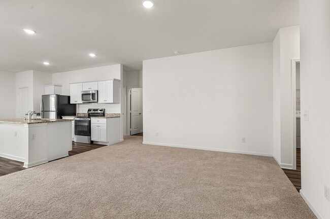 Building Photo - 927 Middlebury Farms